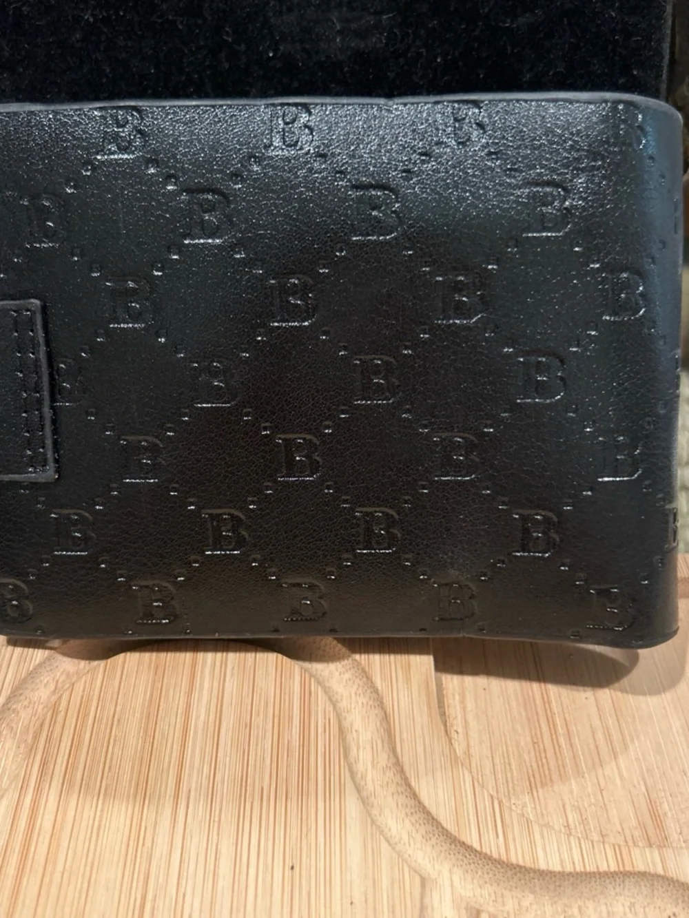 Brilliant Black Men's Leather Card & Key Holder with Snap